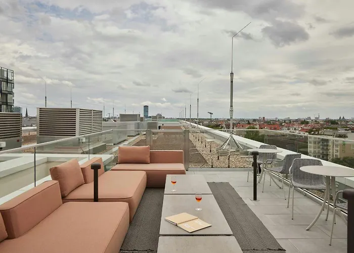 Locke At East Side Gallery Berlin